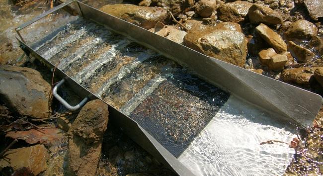 FAQ: What adhesive do you use for sluice box matting?