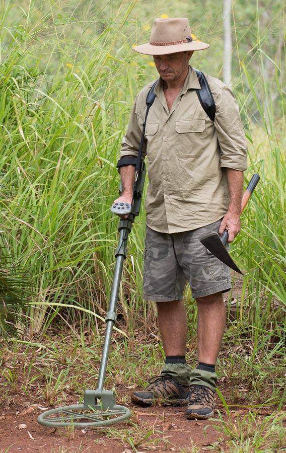 Garrett ATX Metal Detector - The Deep Seeking, Cache Finding, Small Nugget Hound