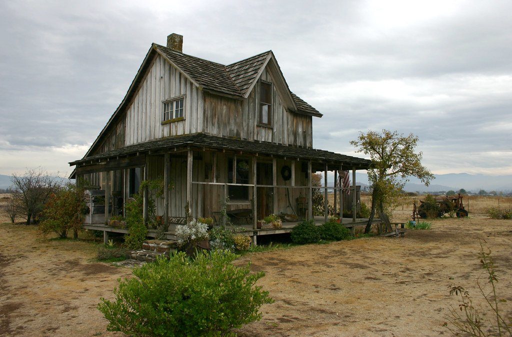 FAQ: Where Do I Start When Metal Detecting an Old Farmstead or Homestead?