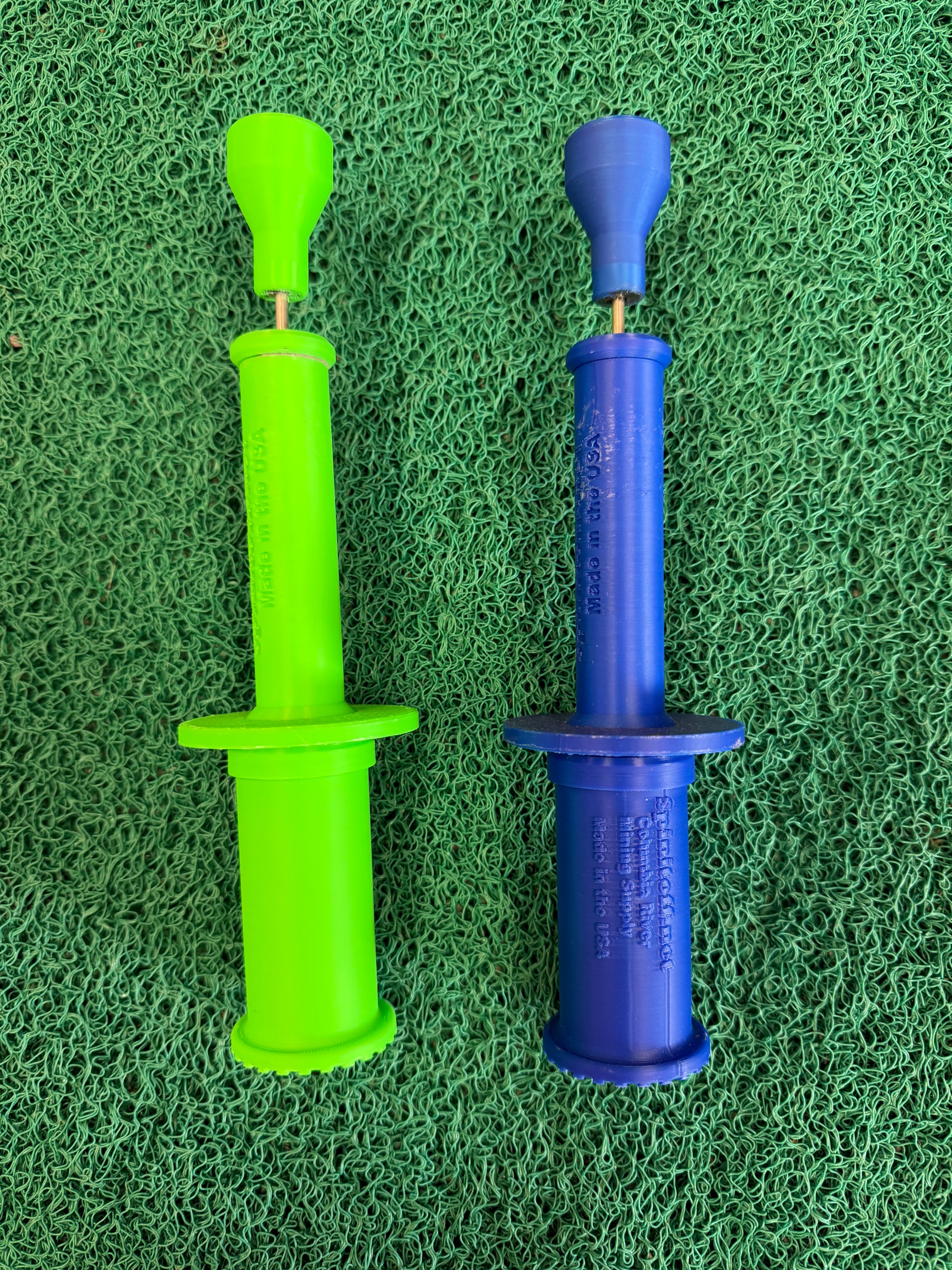 The Mini Spinny - Miniature Spin It Off Black Sand Separator Magnet - 8.5"