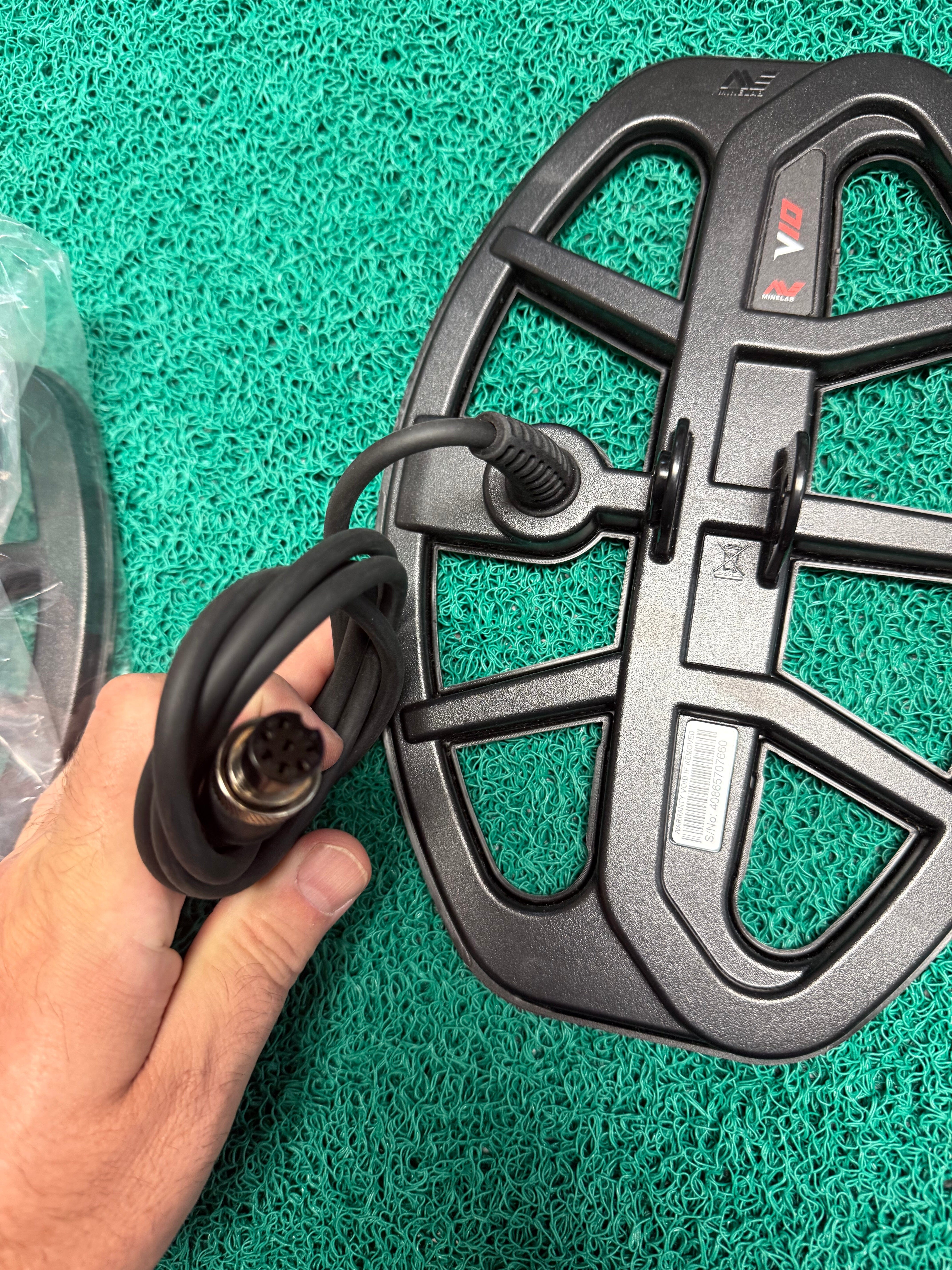 Open Box Minelab Vanquish V10 10" x 7" Double-D Search Coil – Unused OEM Accessory