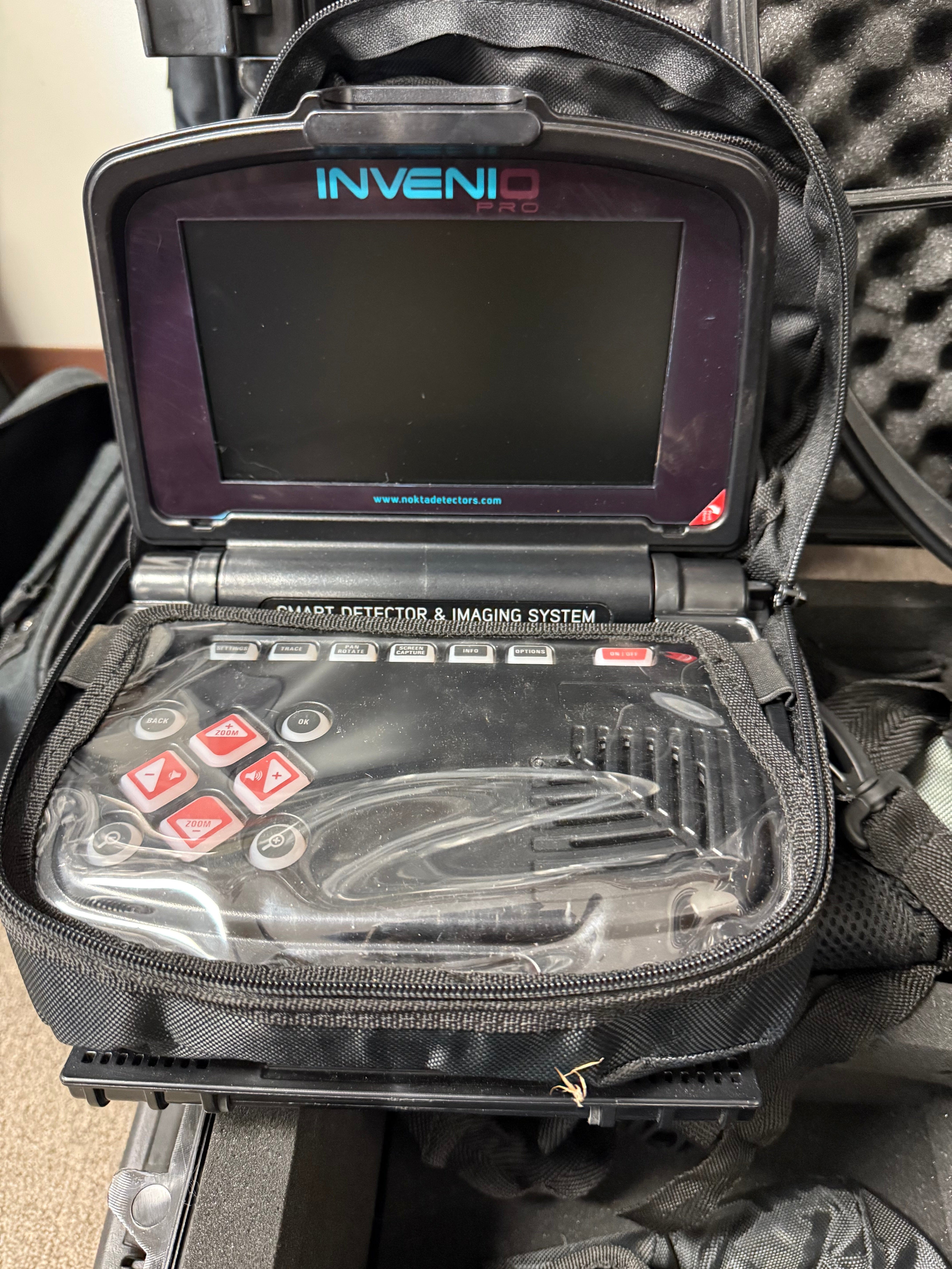 Invenio Pro Pack Smart Metal Detector and 3D Imaging System (shop demo)