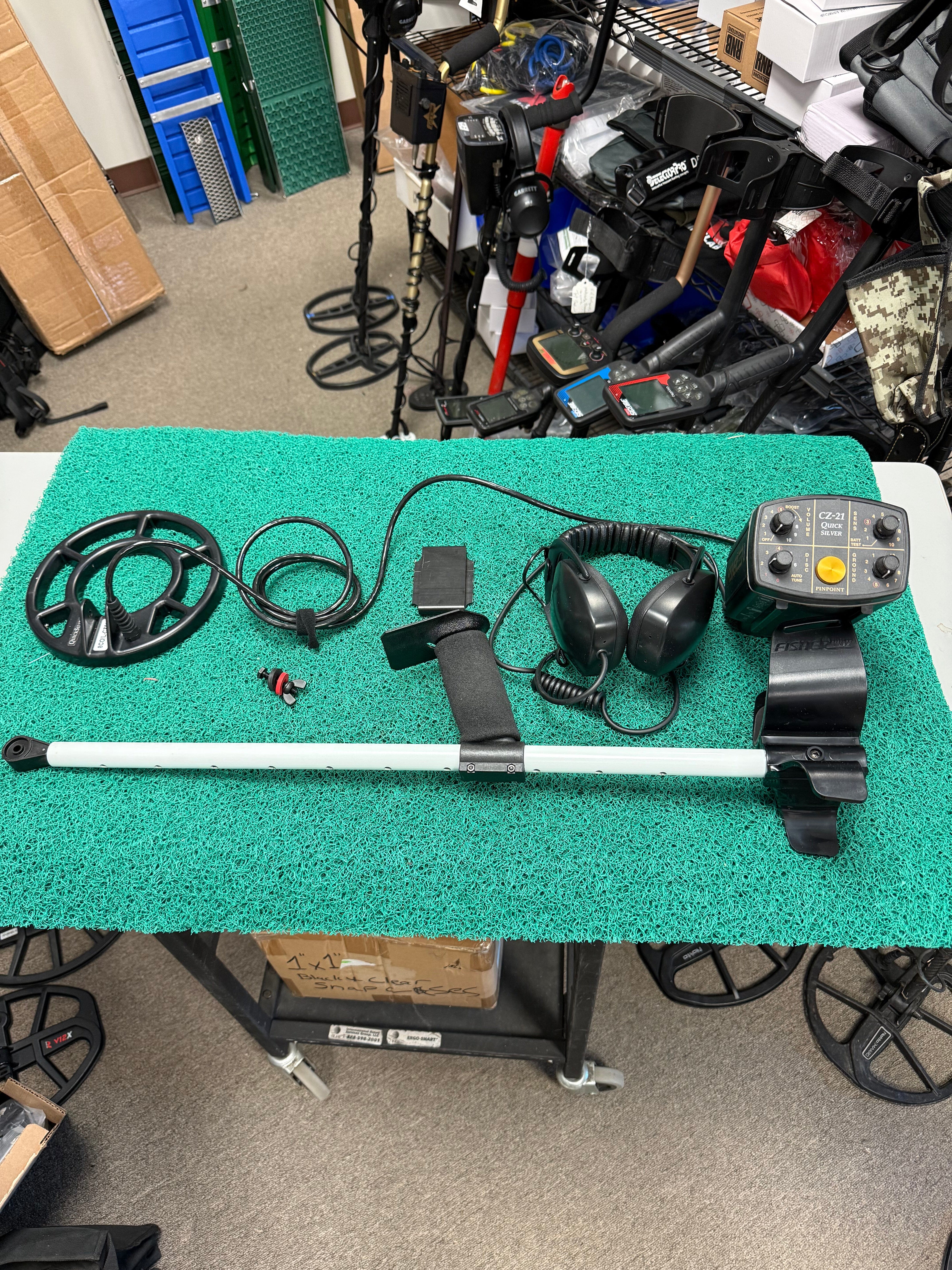 Open Box Fisher CZ-21 QuickSilver Underwater Metal Detector – Unused Complete Package