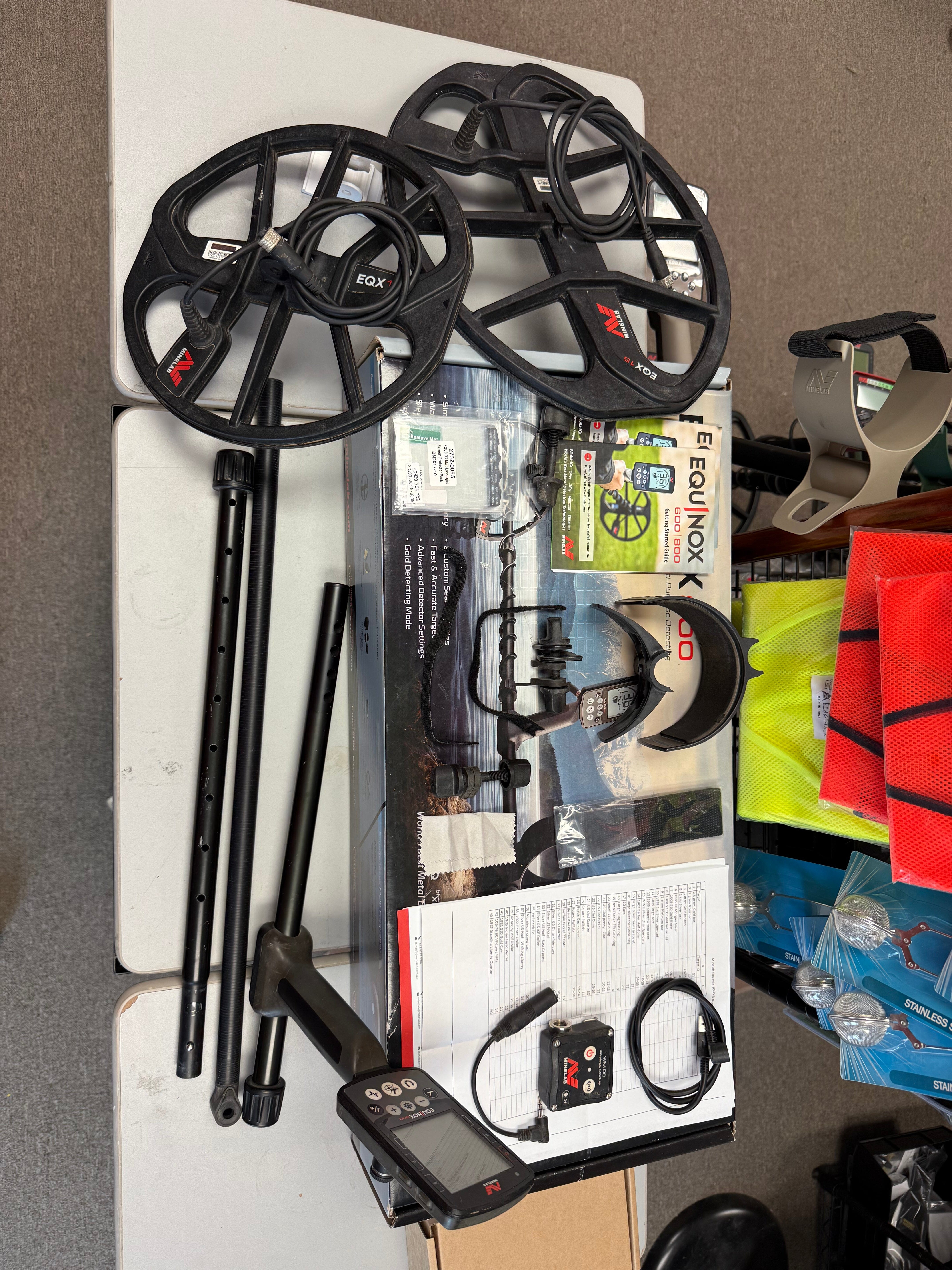 Used Minelab Equinox 800 Metal Detector – Includes 11" & 15" Coils (Repaired), No Warranty