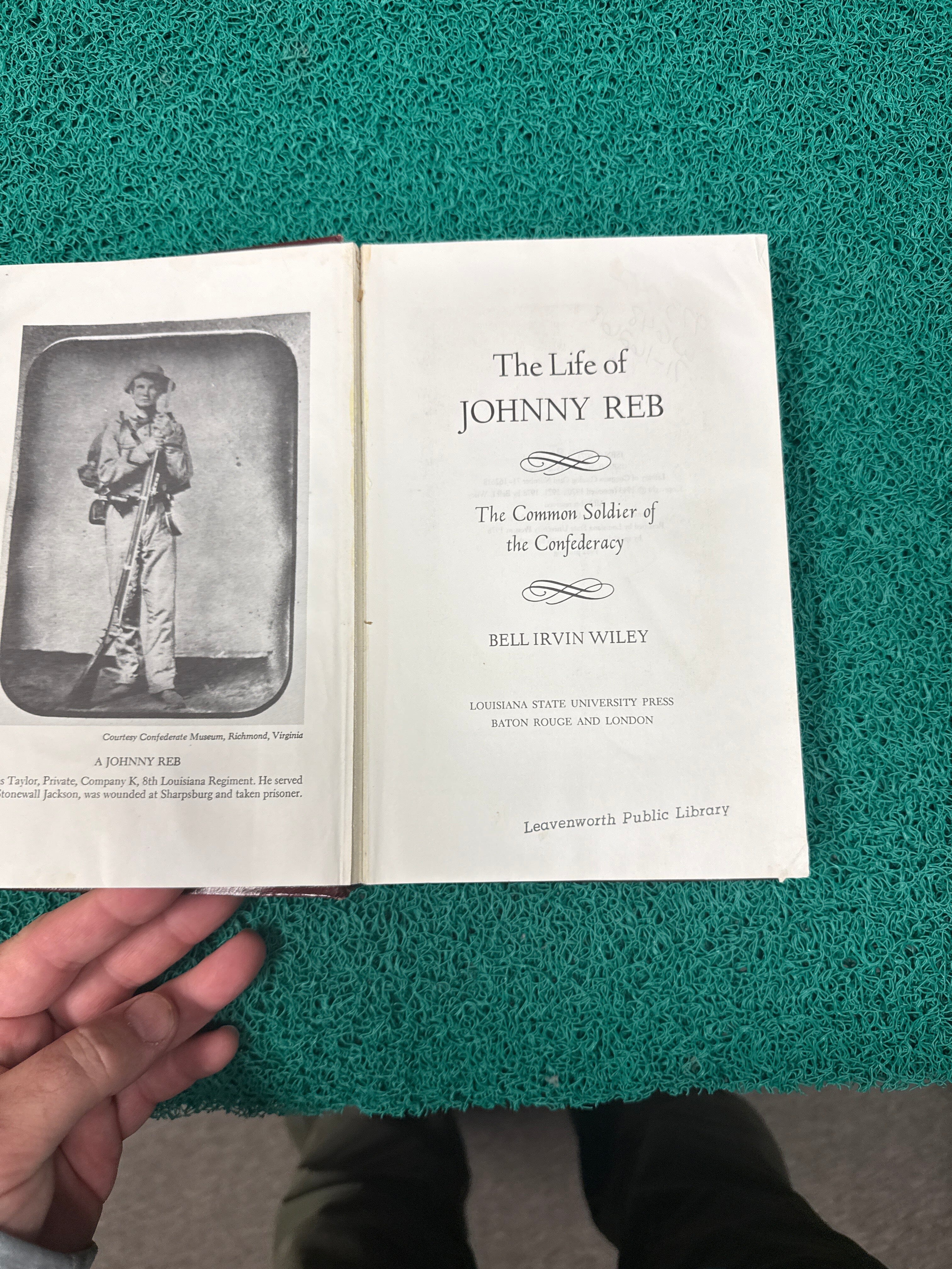 The Life of Johnny Reb (Used)