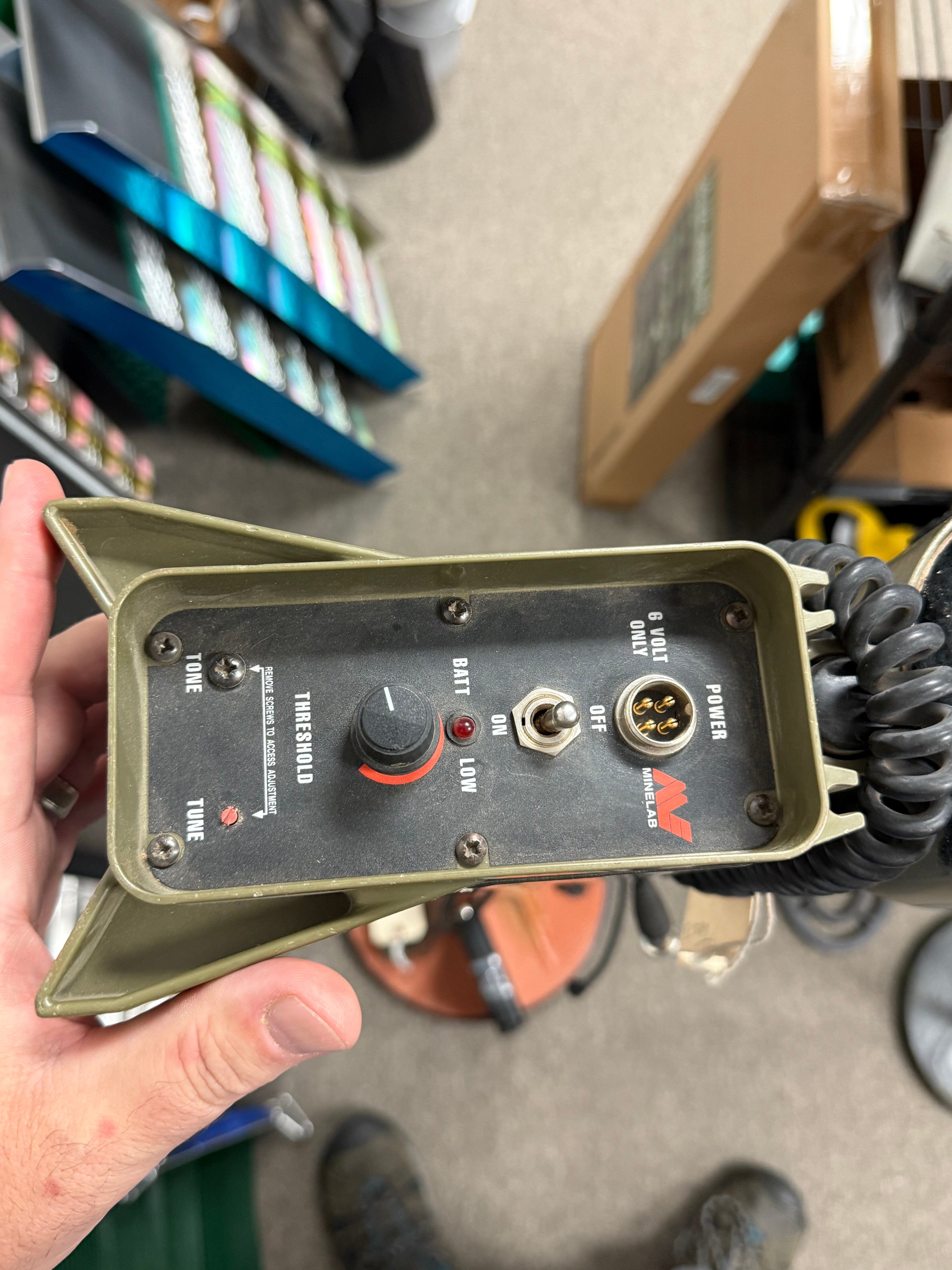 Used Minelab SD 2100 Metal Detector