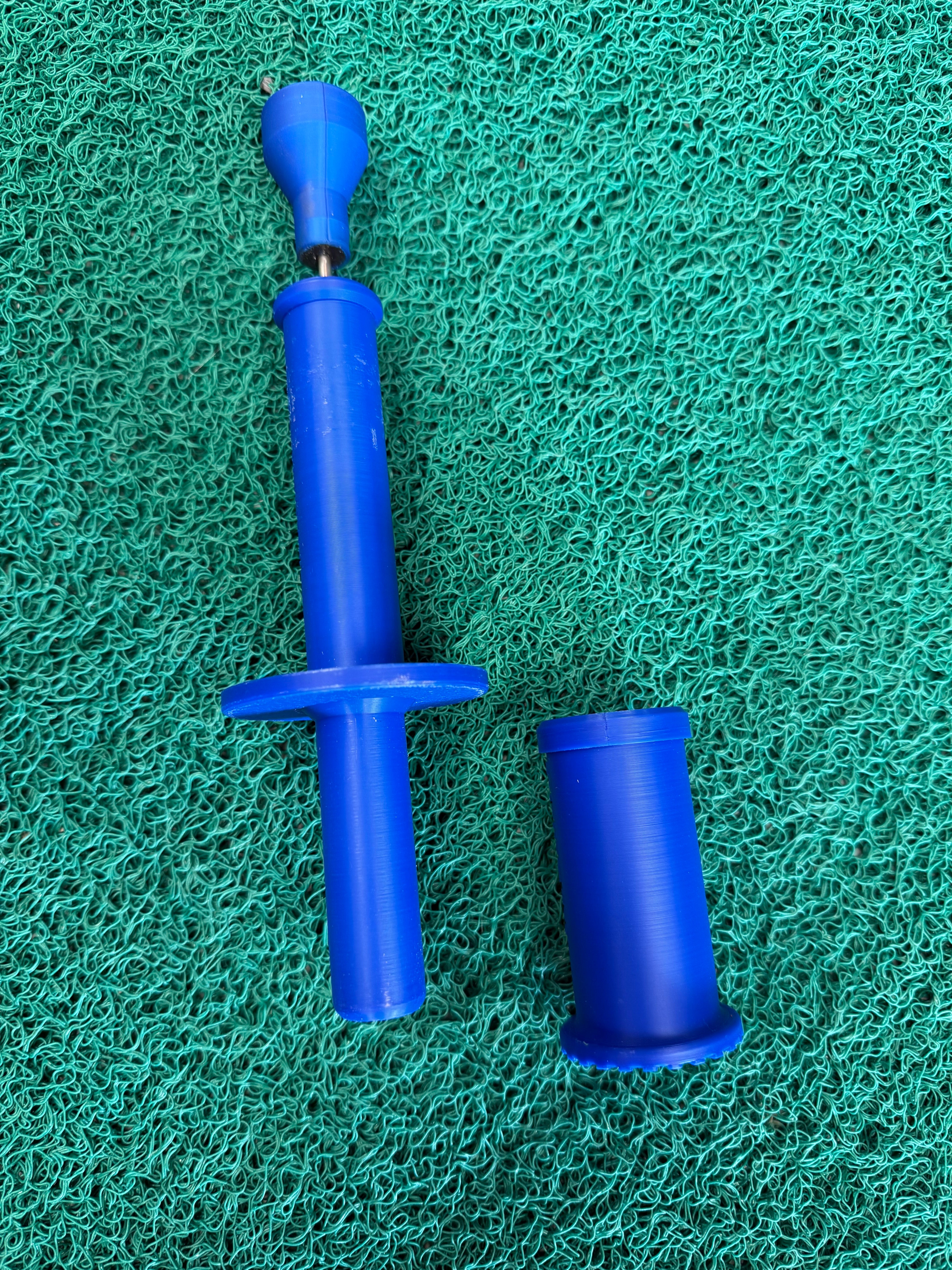 The Mini Spinny - Miniature Spin It Off Black Sand Separator Magnet - 8.5"