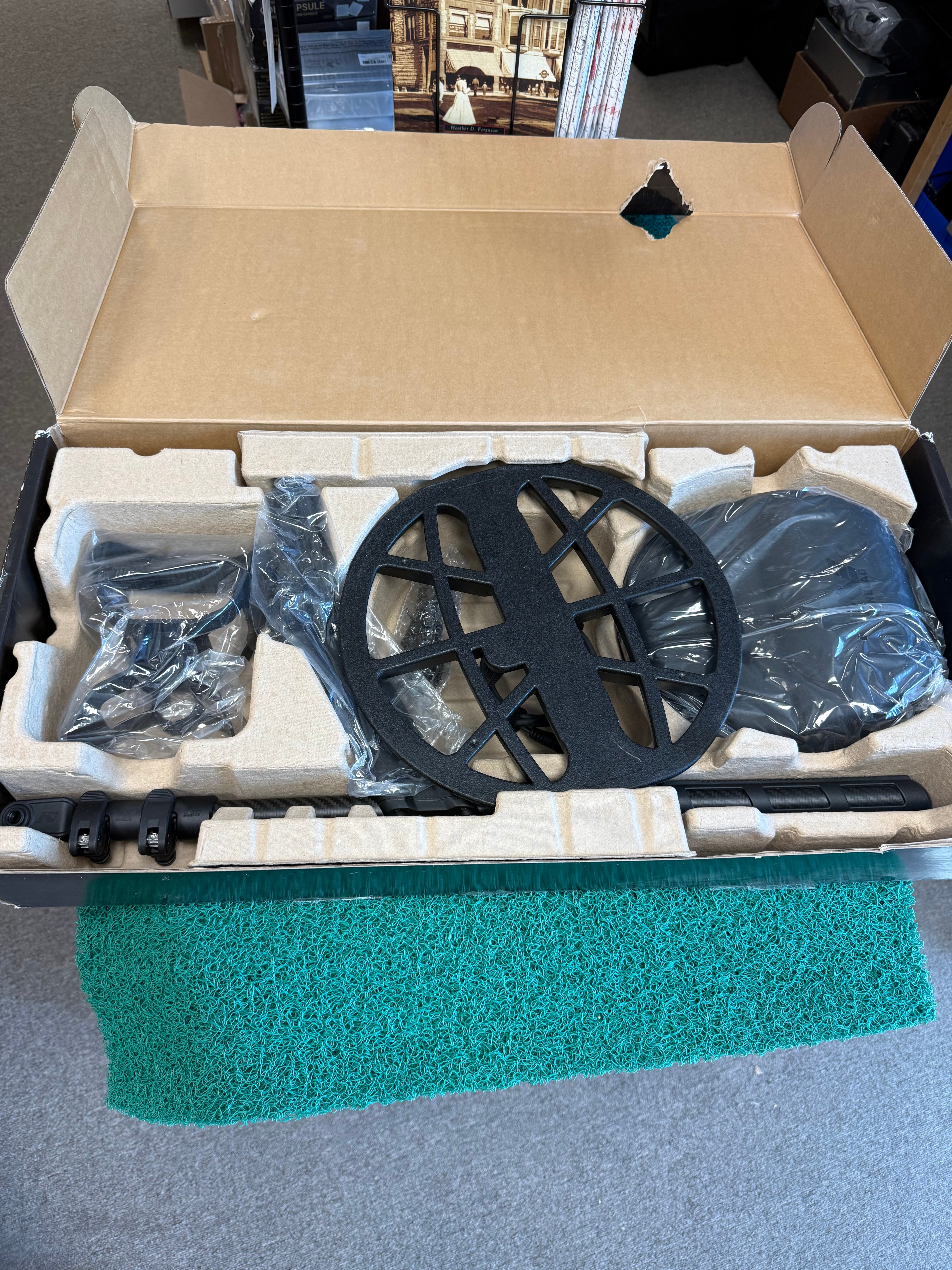 Open Box Minelab Manticore Metal Detector – Unused Amazon Return