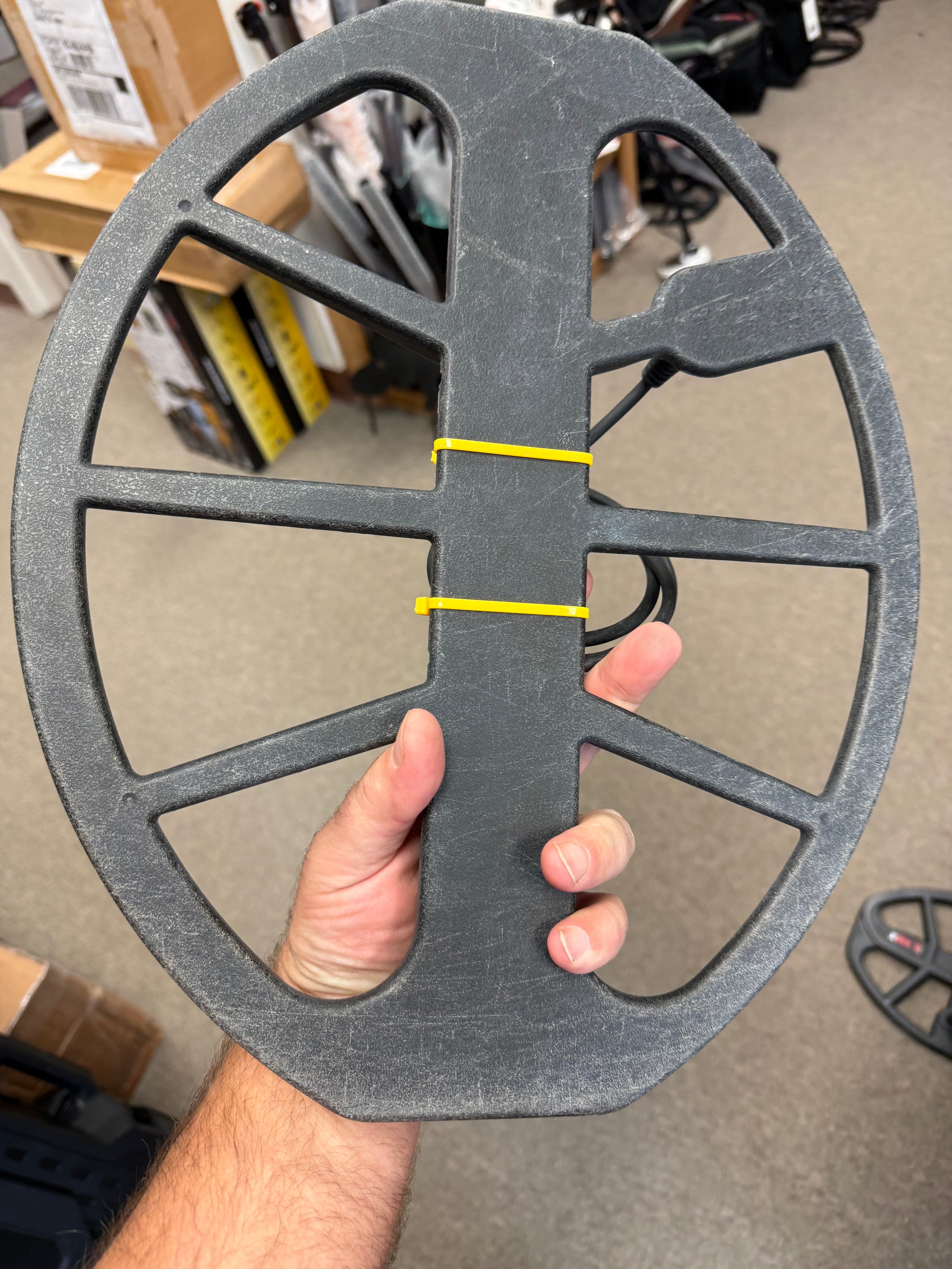 Used Minelab Equinox 800 Metal Detector – Includes 11" & 15" Coils (Repaired), No Warranty