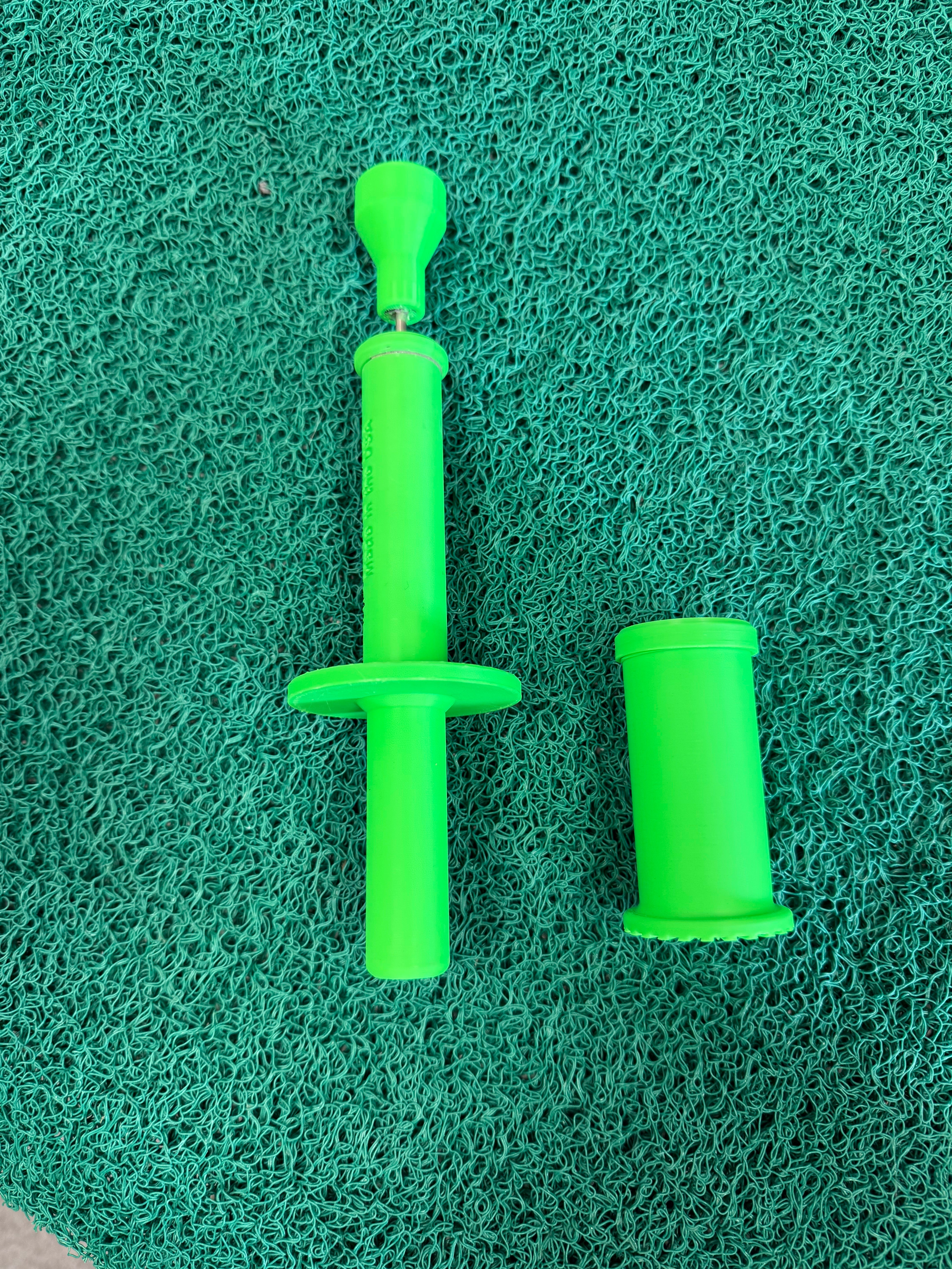 The Mini Spinny - Miniature Spin It Off Black Sand Separator Magnet - 8.5"