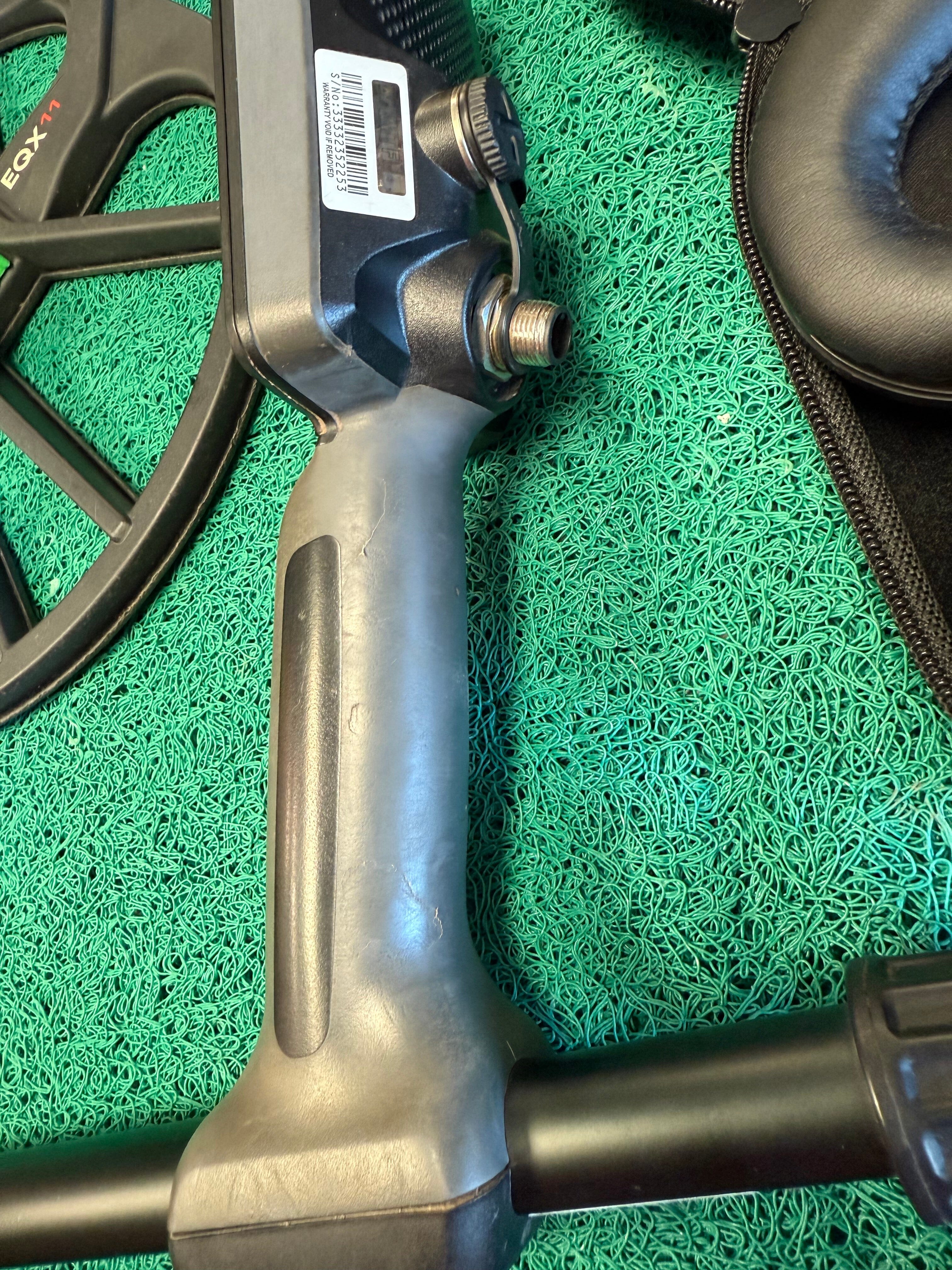 Used/Trade Minelab Equinox 800 Waterproof Metal Detector With Wireless Headphones