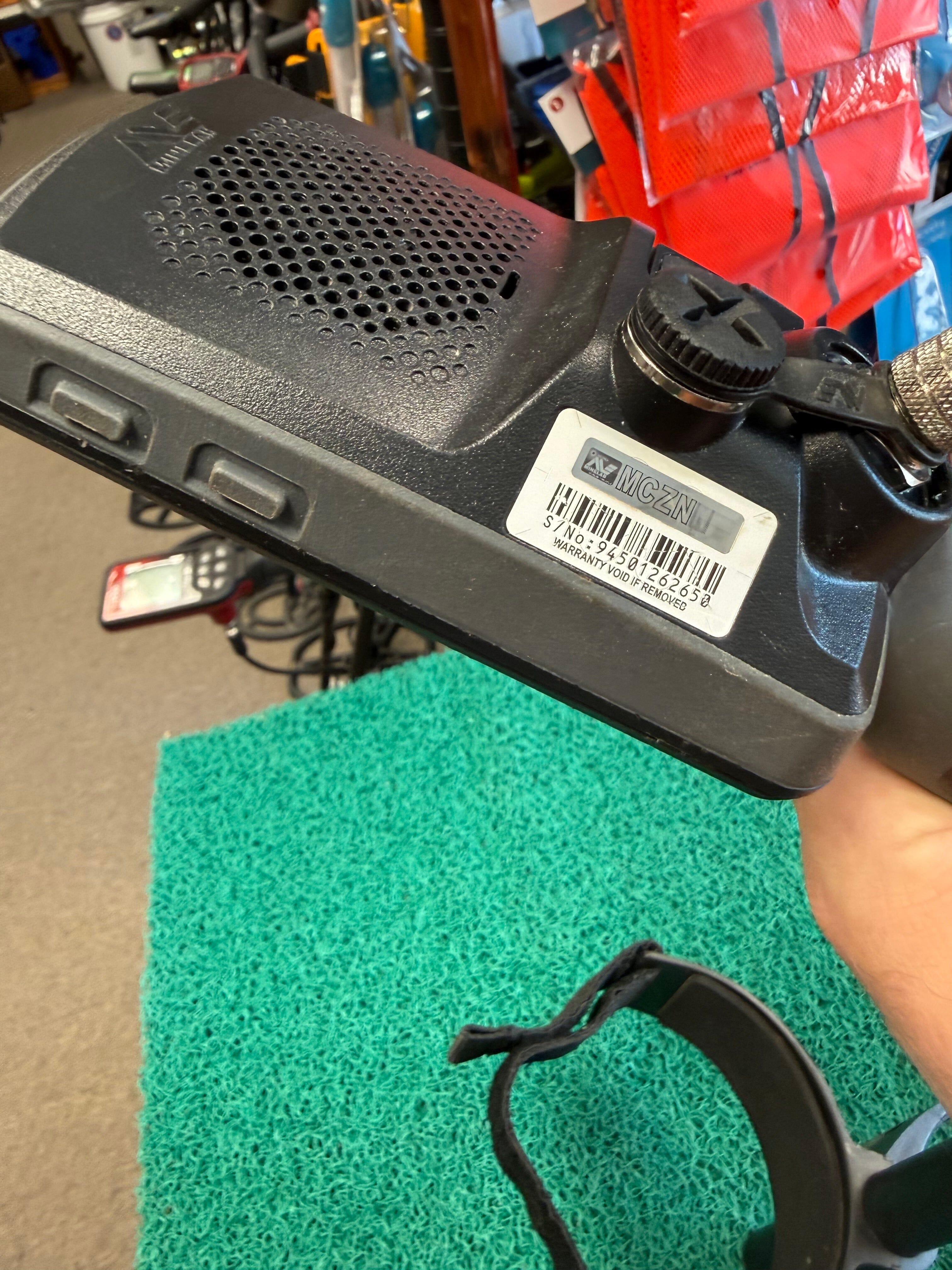 Used/Trade Minelab Equinox 800 Waterproof Metal Detector With Wireless Headphones