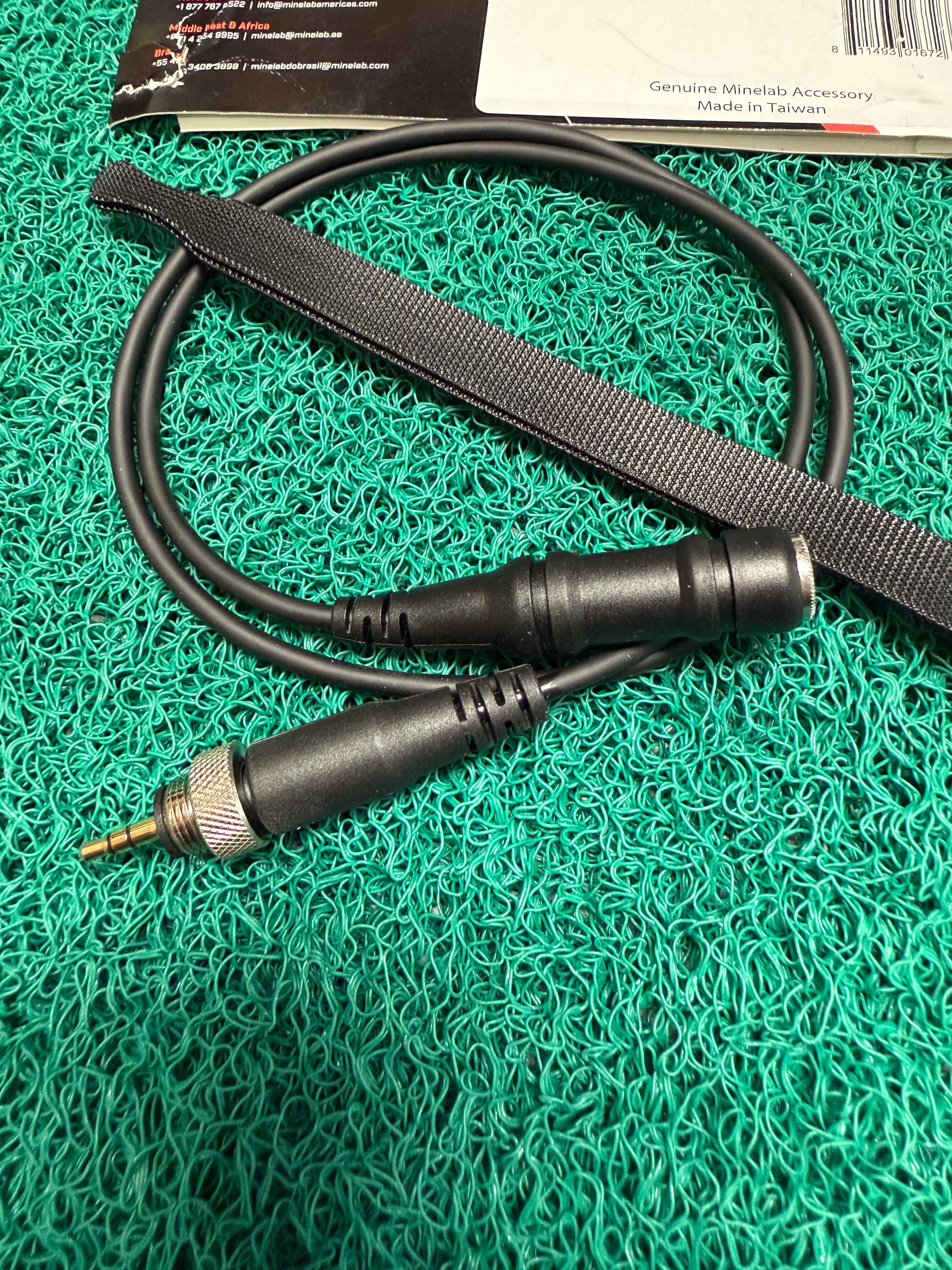 Open Box Minelab 1/8" to 1/4" Headphone Adapter Cable (3011-0369)