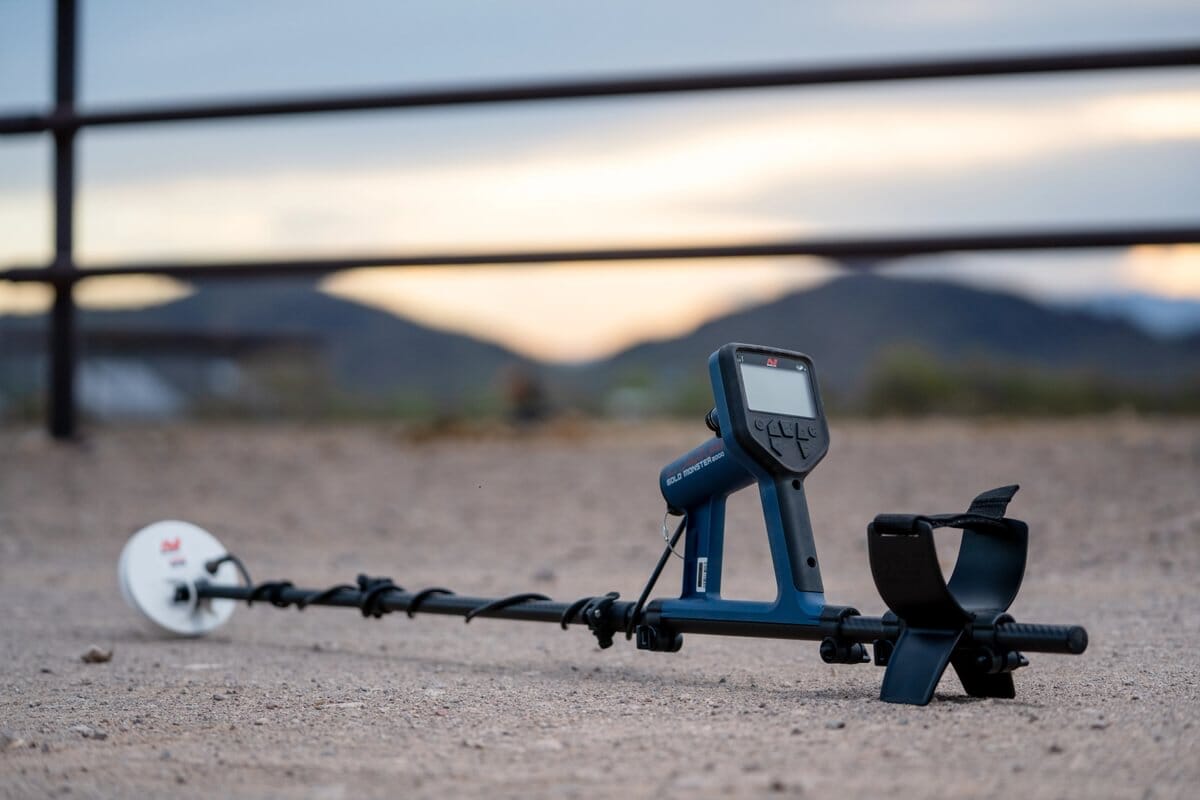 Minelab Gold Monster 2000 – Gold Detector | New 2025 Launch