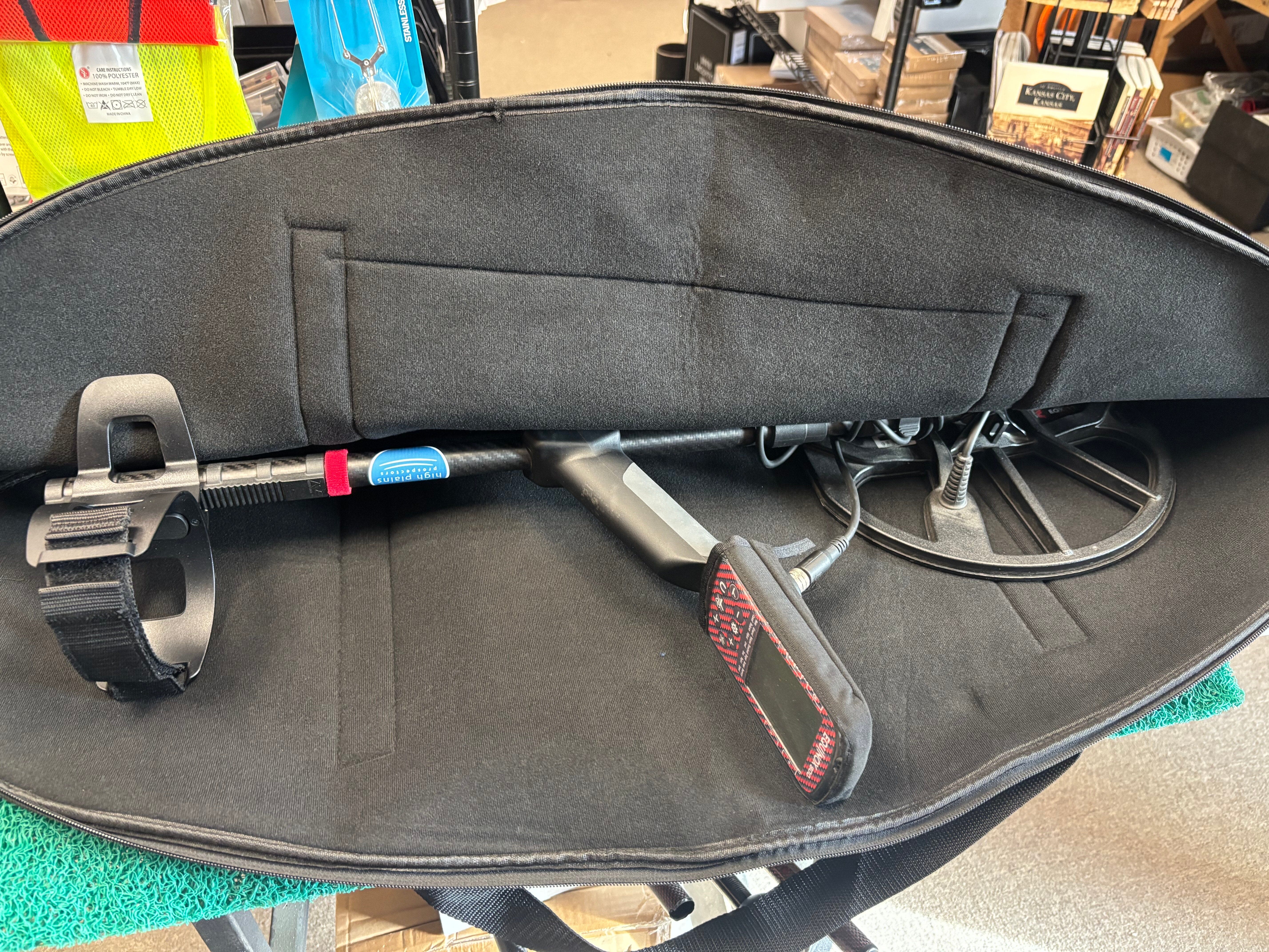 High Plains Short Padded Carry Bag for Collapsible Metal Detectors