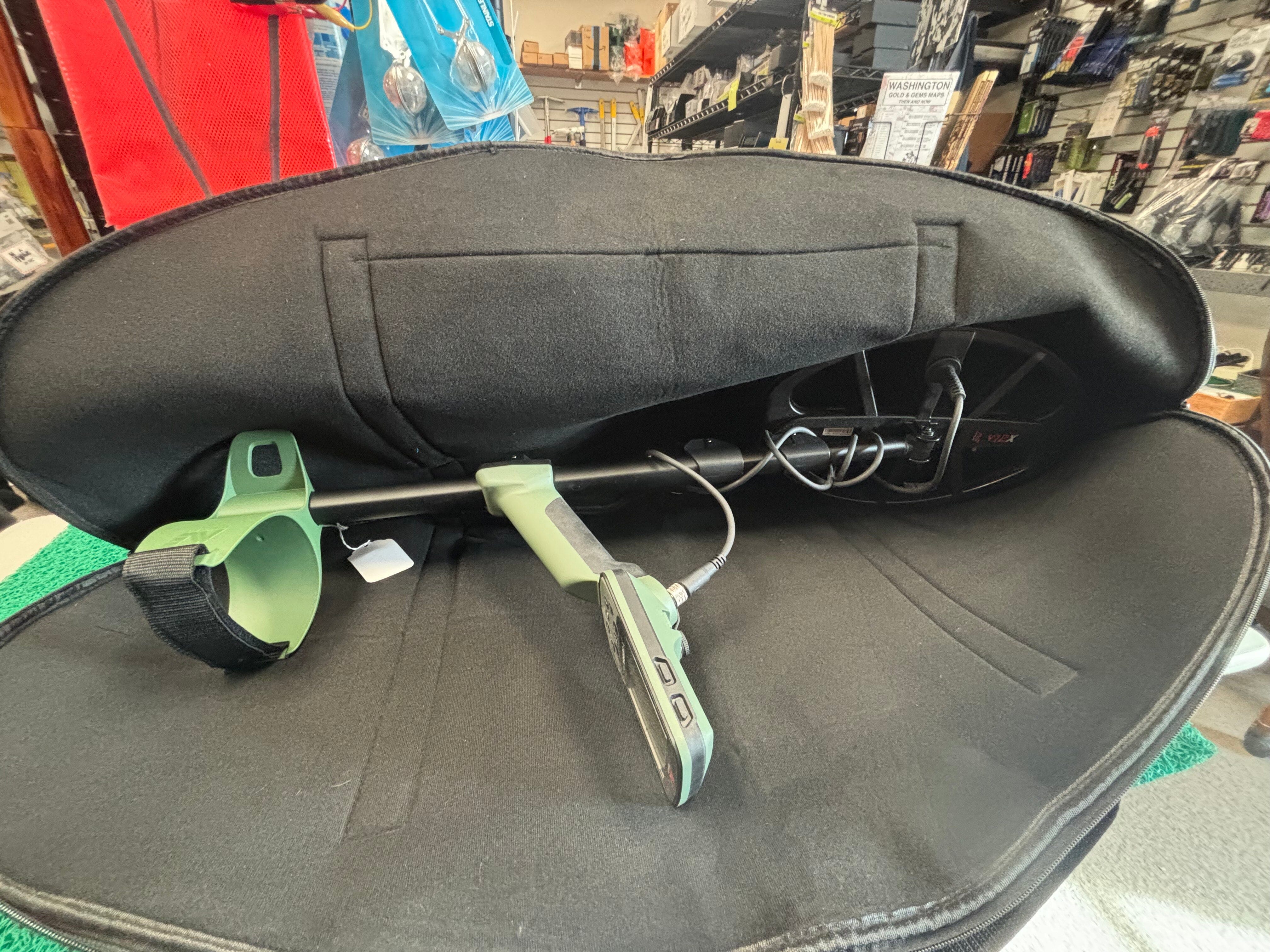 High Plains Short Padded Carry Bag for Collapsible Metal Detectors