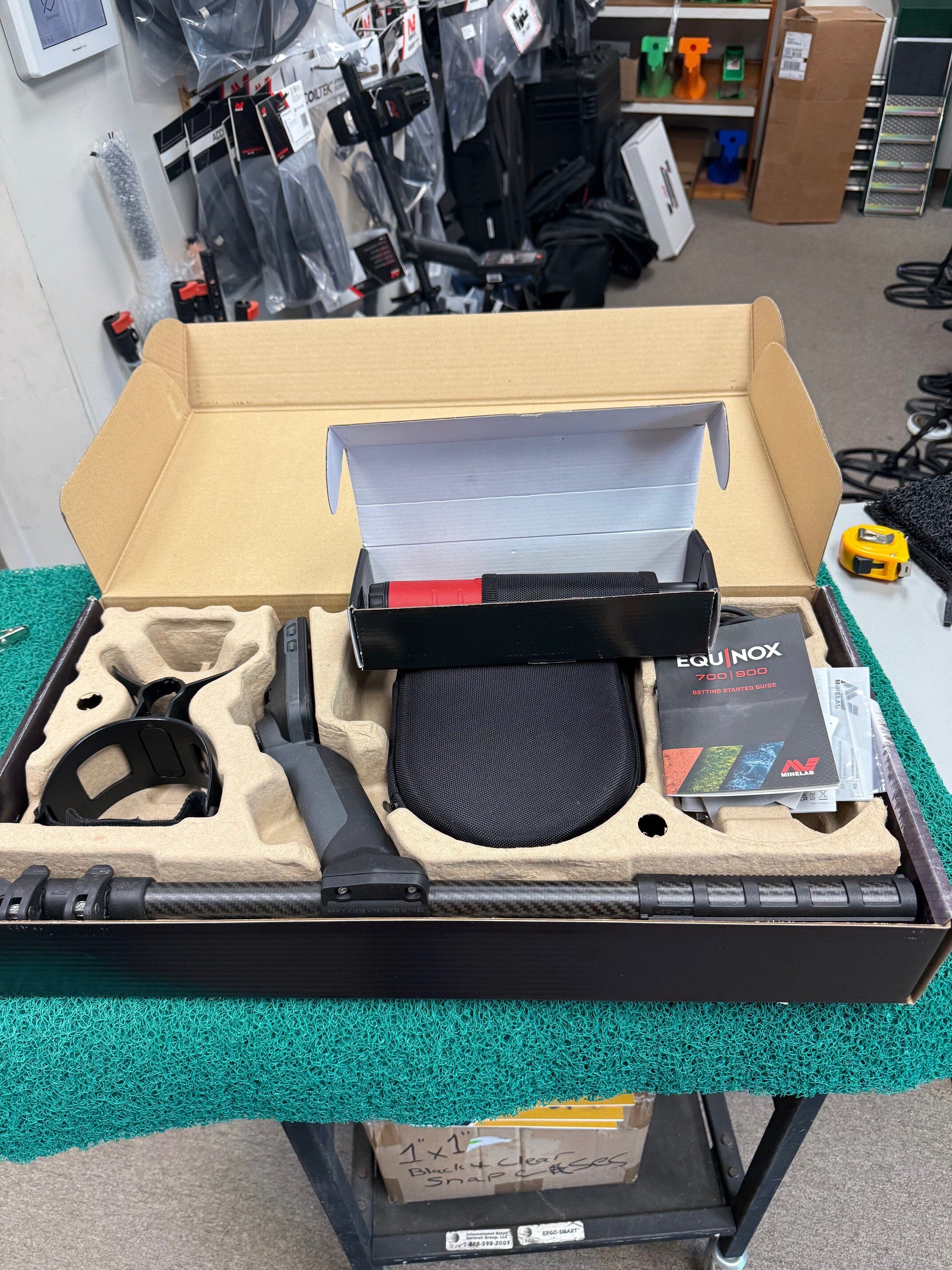 ***REDUCED PRICE, SLIGHTLY USED*** Minelab Equinox 700 Metal Detector and Pro-Find 40 Pinpointer