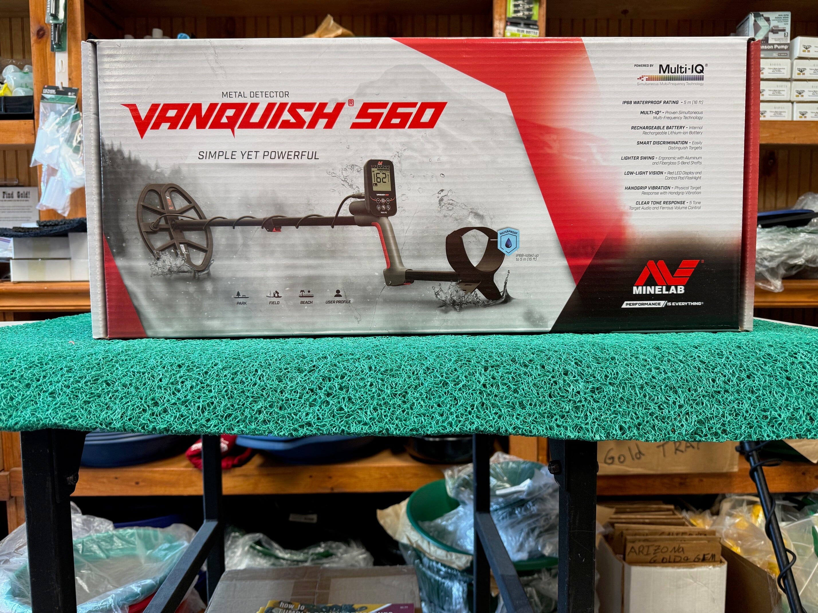 Minelab VANQUISH 560 PRO-PACK Metal Detector Bundle
