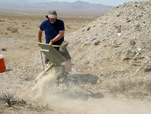 Finding Gold in the Desert The Art of Drywashing