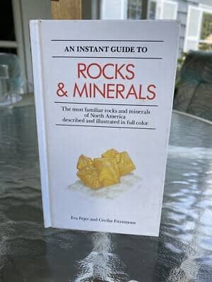 An Instant Guide To Rocks & Minerals