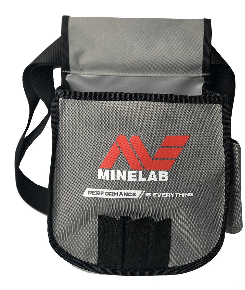 Minelab Equinox 900 Bundle with Carry Bag and Finds Pouch