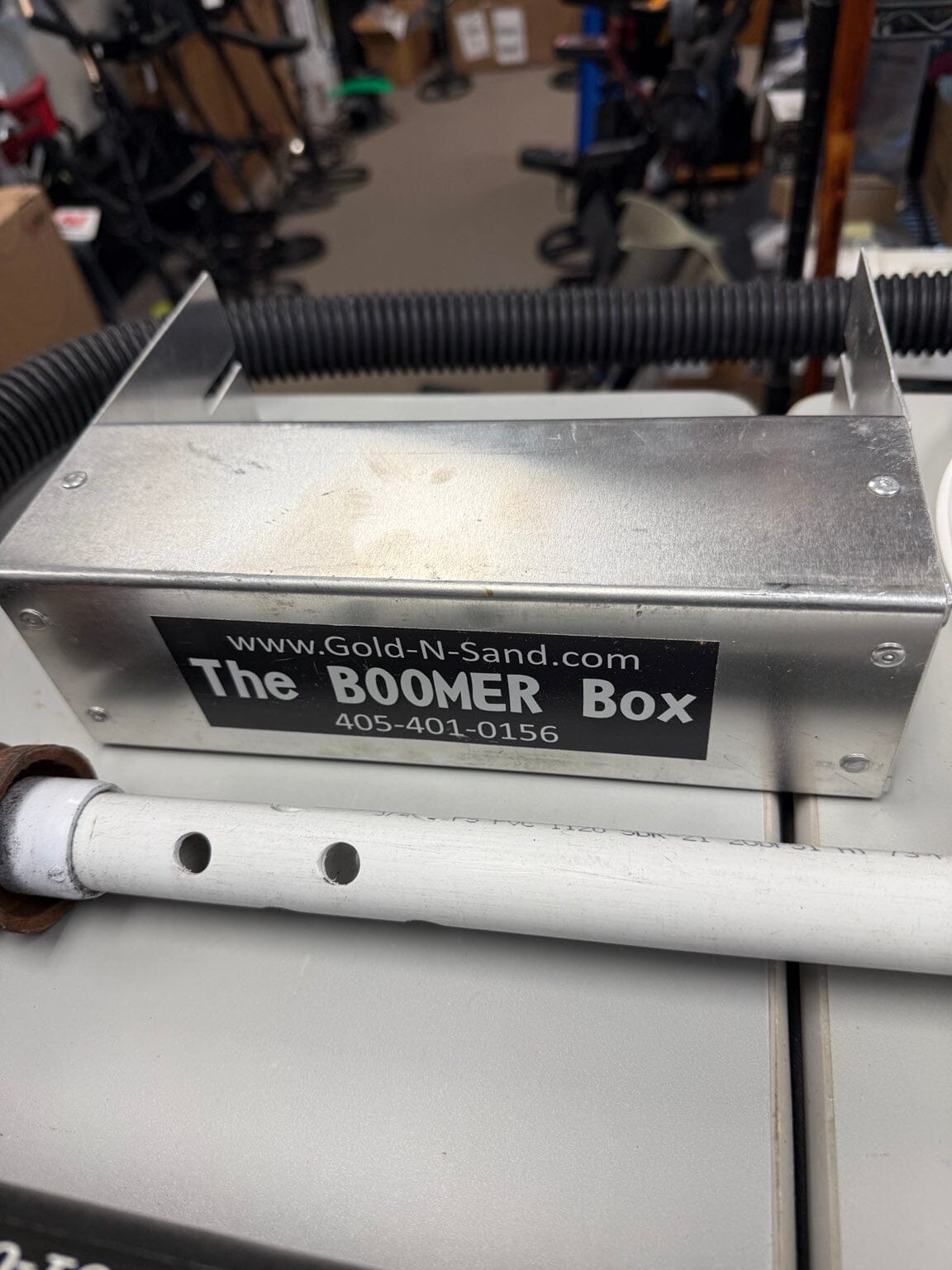 Gold-N-Sand Boomer Box included with used prospecting system