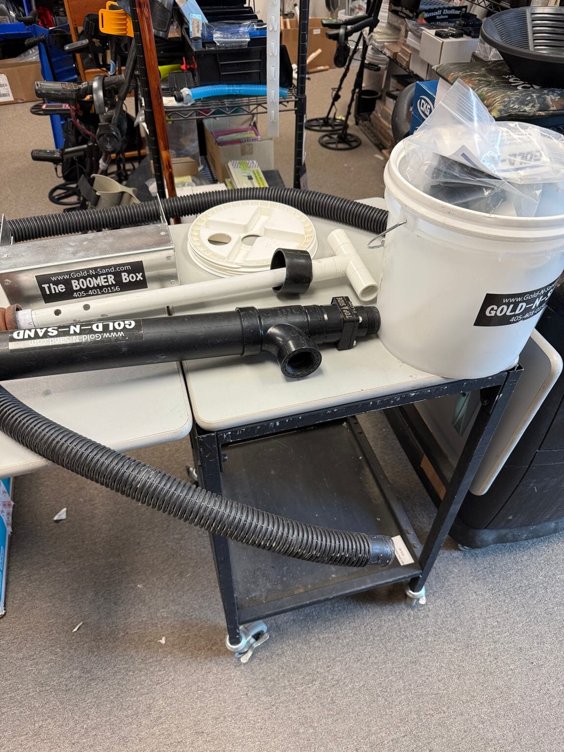 Slightly used Gold-N-Sand return kit with Boomer Box bucket pumps hose and accessories